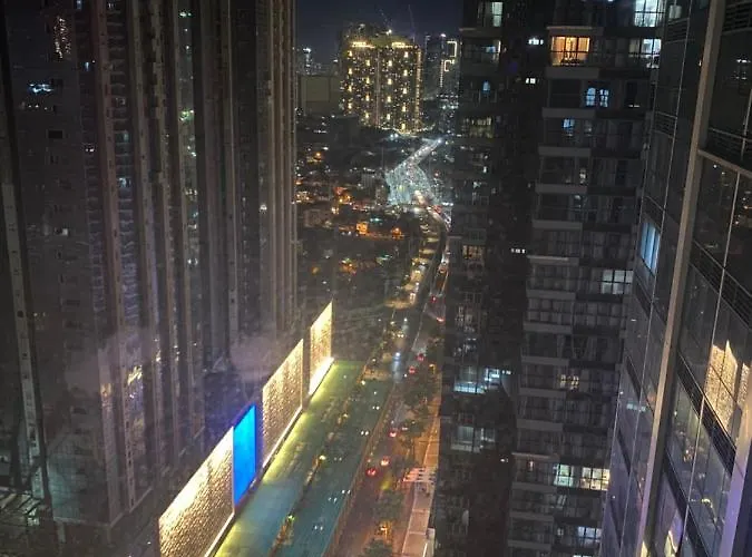 1 Bedroom Uptown Bgc Across Uptown Mall Apartment Manila