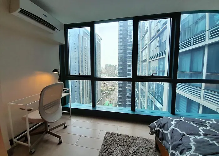 Apartment 1 Bedroom Uptown Bgc Across Uptown Mall *